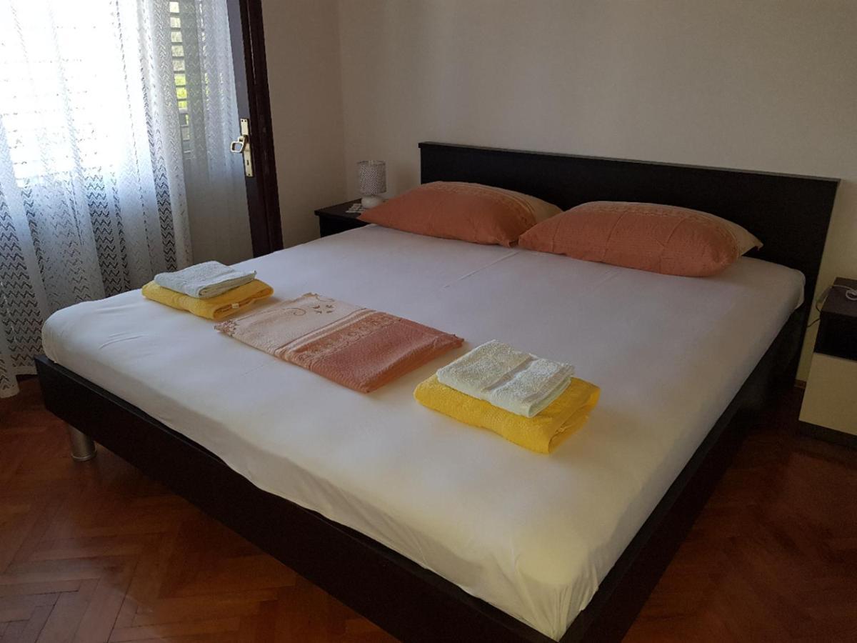 סאלי Apartments Orlic מראה חיצוני תמונה