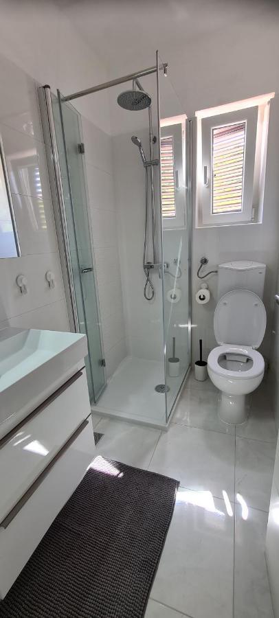 סאלי Apartments Orlic מראה חיצוני תמונה