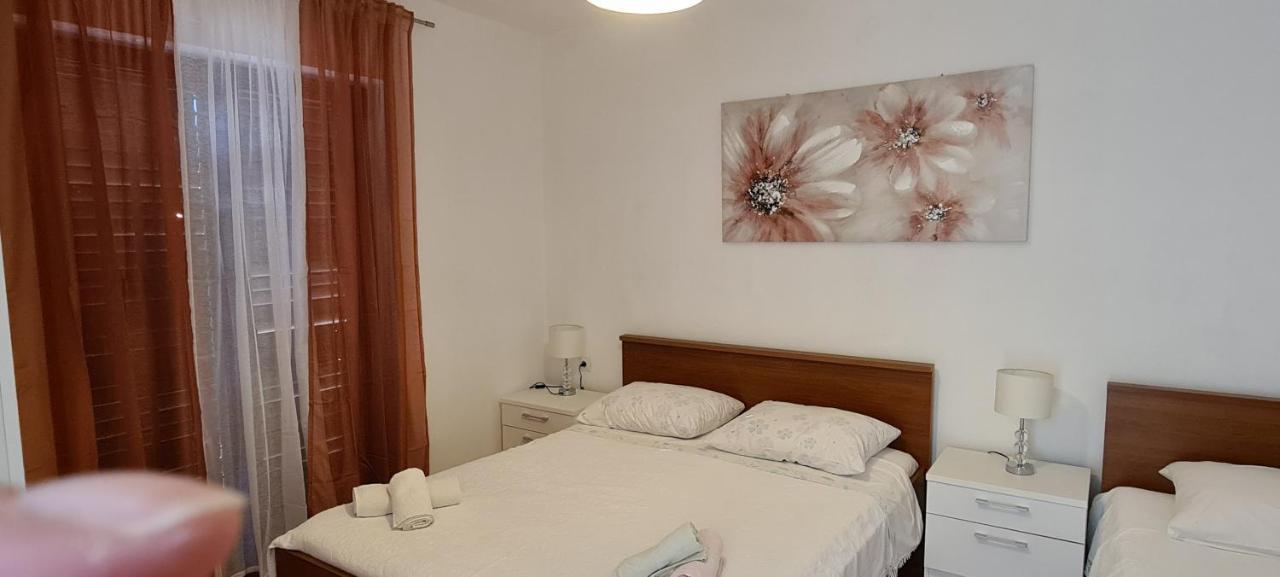 סאלי Apartments Orlic מראה חיצוני תמונה