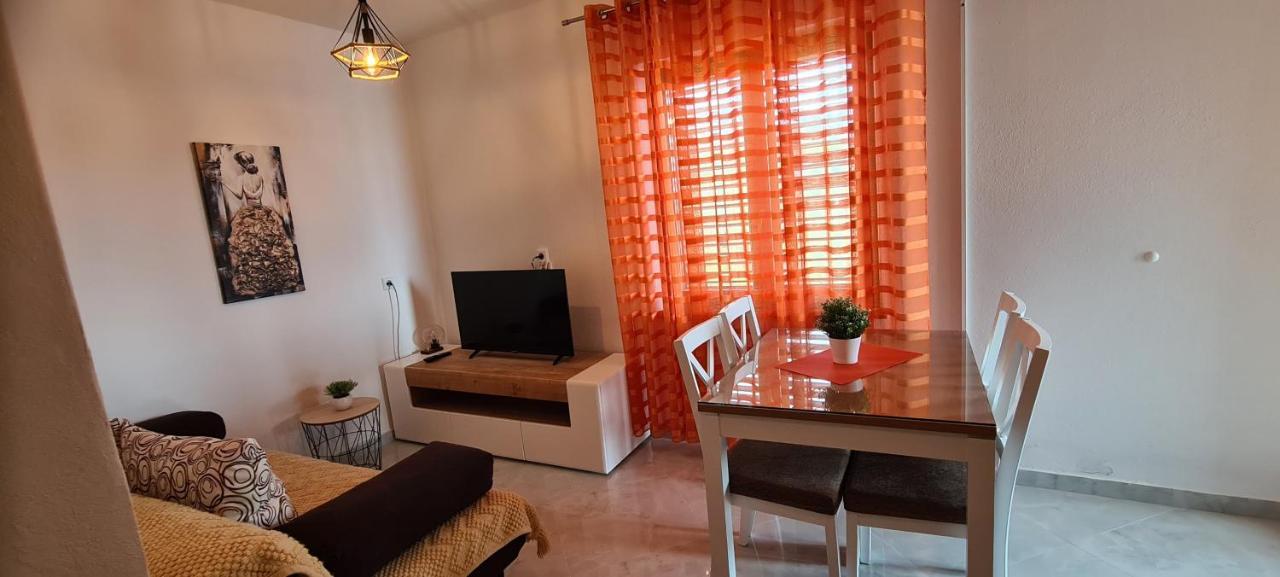 סאלי Apartments Orlic מראה חיצוני תמונה