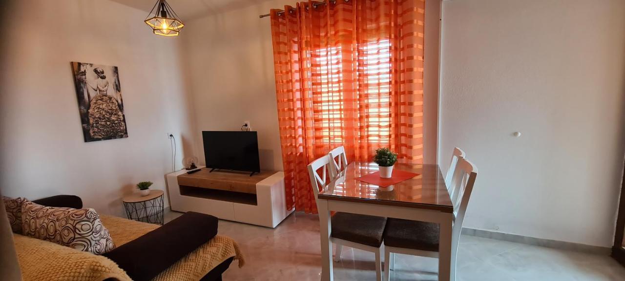 סאלי Apartments Orlic מראה חיצוני תמונה