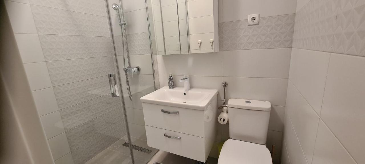 סאלי Apartments Orlic מראה חיצוני תמונה