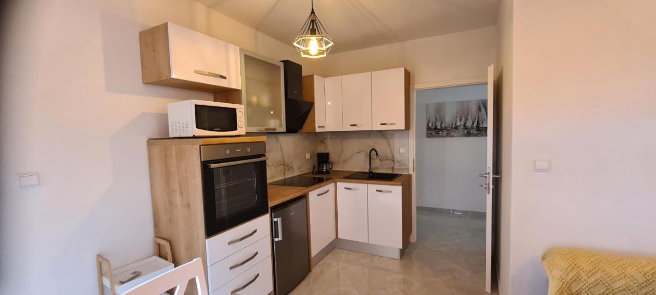 סאלי Apartments Orlic מראה חיצוני תמונה