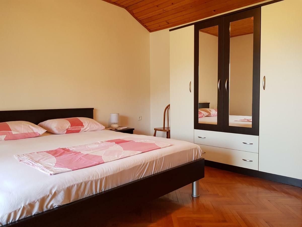 סאלי Apartments Orlic מראה חיצוני תמונה
